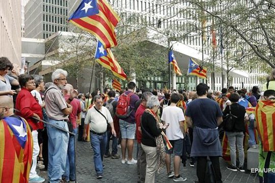 Մադրիդը հազարավոր ուժայիններ է ուղարկում Կատալոնիա