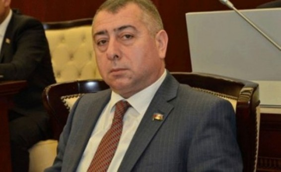 Պետք է այդ գինու շիշը կոտրել հայ պատգամավորների գլխին. ադրբեջանցի պատգամավոր