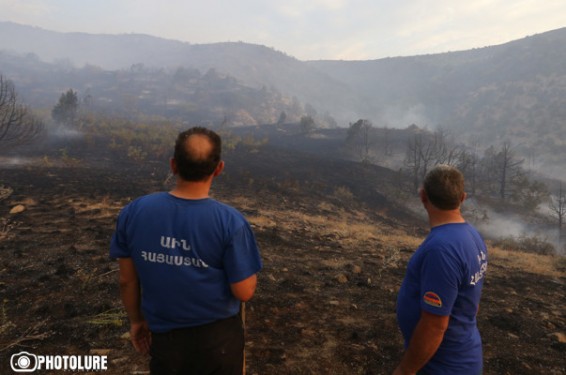 Հրազդանին հարակից խոտածածկ տարածքում սահմանվել է հերթապահություն. հրդեհը անտառներին չի սպառնում. ԱԻՆ