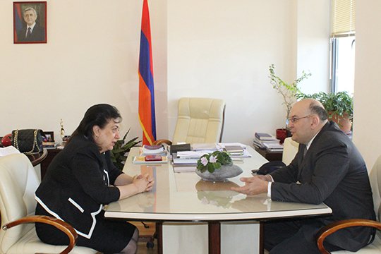 Ուրուգվայի «Ռադիո Արաքս»-ի տնօրեն Դիեգո Կարամանուկյանն այցելել է սփյուռքի նախարարություն