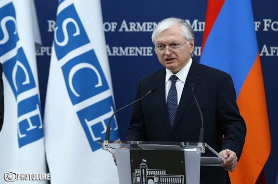 Глава МИД Армении разъяснил свое спорное заявление о сдаче территорий в зоне карабахского конфликта