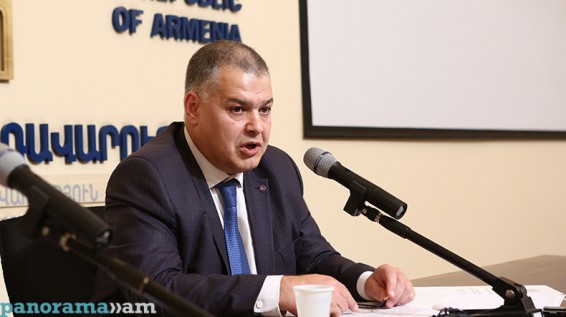Глава Минюста Армении узнал об освобождении Вазгена Хачикяна в фойе здания правительства