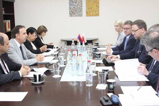 Քաղաքական խորհրդակցություններ Հայաստանի և Լեհաստանի ԱԳՆ-ների միջև