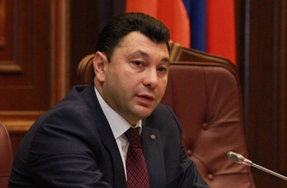 Էդ հըլը հարց է՝ եթե հայտարարեիք, որ ԵՏՄ-ից դուրս եք ուզում գալ, կհաղթահարեի՞ք 7 %-ը, թե՞ ոչ. Շարմազանովը՝ «Ելք»-ին