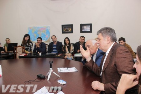 Արա Աբրահամյանը հանդիպել է Երիտասարդության և ուսանողության 19-րդ համաշխարհային փառատոնի մասնակիցների հետ