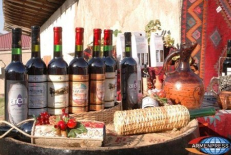 Գինու փառատոնը սկսել է արդարացնել կազմակերպիչների սպասելիքները. կայացավ Արենի գինու 9-րդ փառատոնը