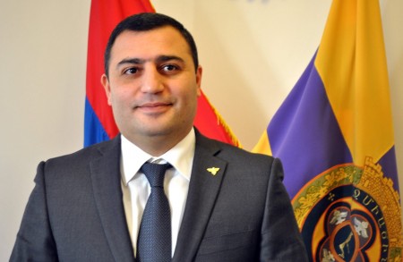 Էջմիածնի քաղաքապետ Կարեն Գրիգորյանի նախաձեռնությամբ 1,5 միլիոն դրամ հատկացվեց սահմանամերձ Բաղանիս գյուղին