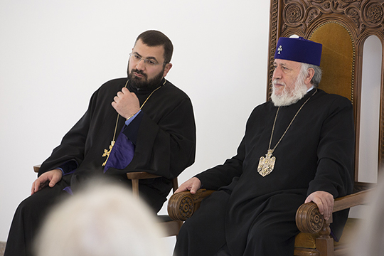 Ամենայն Հայոց Կաթողիկոսը հանդիպել է Գերմանիայից ժամանած ուխտավորների հետ