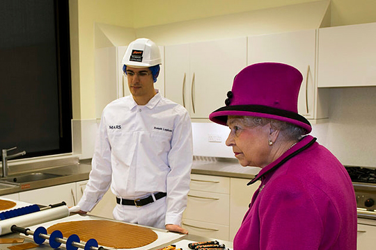 Թագուհու 14 լավագույն խոհարարները լքել են Բուքինգեմյան պալատը