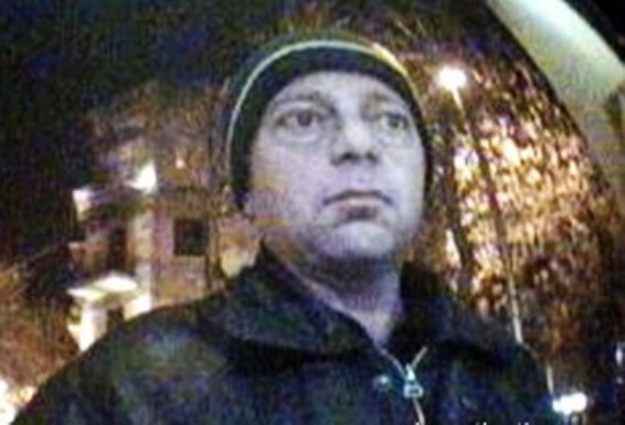 Որոնվում է քաղաքացին, ով Երևանում գողացված քարտով գումար է կանխիկացրել