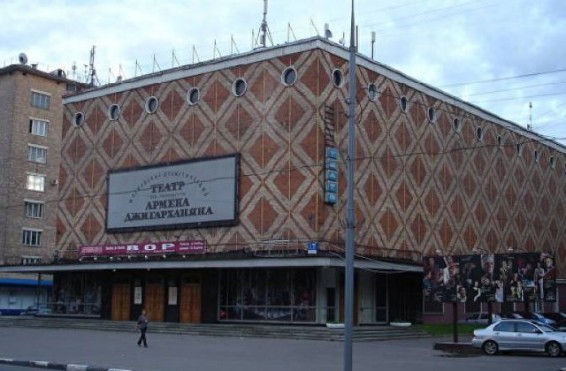 Արմեն Ջիգարխանյանի կնոջ փոխարեն նրա թատրոնը ժամանակավորապես կգլխավորի Ելենա Գիլվանովան