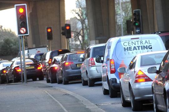 Լոնդոնը մեծացնում է քաղաքի կենտրոնում հին մեքենաներով երթևեկելու վճարը