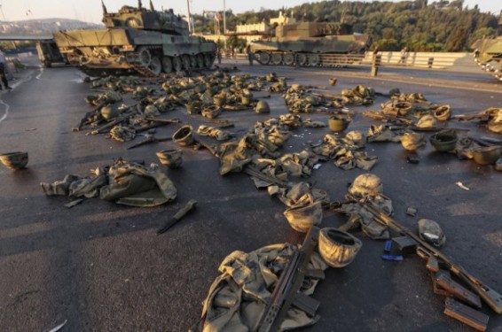 Թուրքիայում հեղաշրջման փորձի գործով դեռևս 50.000 մարդ շարունակում է կալանավորված մնալ