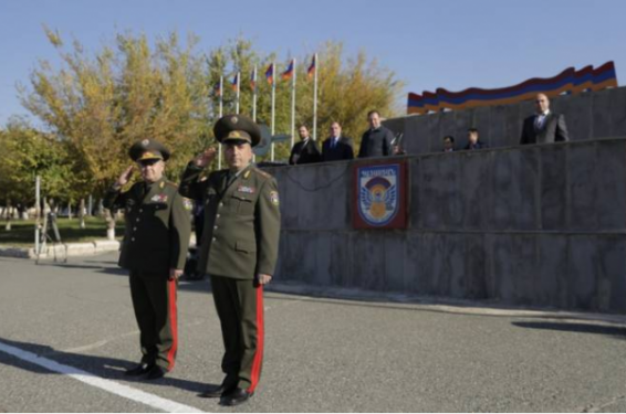 Վիգեն Սարգսյանը ներկայացրել է ՀՀ ԶՈՒ օպերատիվ վարչության, ՀՀ ՊՆ ներքին աուդիտի վարչության նորանշանակ պետերին և իր խորհրդականին