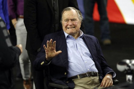 Եվս մի կին Ջորջ Բուշ-ավագին մեղադրել է իր հանդեպ սեռական ոտնձգություն կատարելու համար