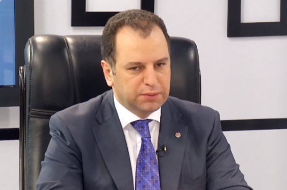 Բարձրագույն կրթությամբ երիտասարդները մեզ պետք են սպայի կարգավիճակով. անմտություն է նրանց օգտագործել շարքային կազմում. Վիգեն Սարգսյան