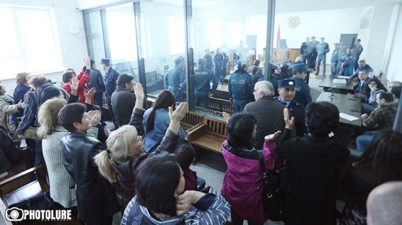 «Քեզի ասեմ՝ ջուր բեր». ՊՊԾ գնդի գրավման գործով ամբաստանյալը՝ դատավորին