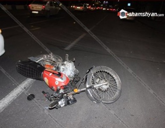 Վթար եւ դանակահարություն Երեւանում. բախվել են 2 մեքենա եւ մոտոցիկլ. Դանակահարել են Opel-ի վարորդին