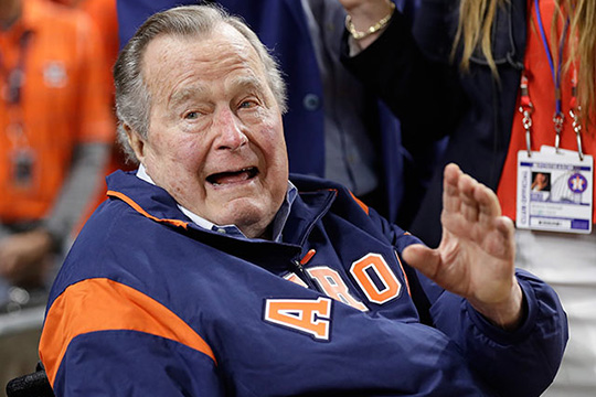 Ջորջ Բուշ-ավագն ընտրություններում քվեարկել է Հիլարի Քլինթոնի օգտին