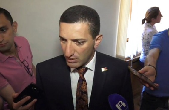 «Մասնավոր սեկտորում աշխատողները գտնվում են ստրկատիրական վիճակում». Նախկին Սոցապ նախարարը՝ ներկայիս նախարարին