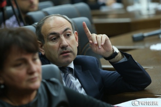 Չենք ասում՝ պարտք վերցրեք, թոշակ ավելացրեք, ասում ենք՝ արդյունավետ կառավարեք, որ բյուջե լինի, աղքատությունն էլ կրճատեք. Նիկոլ Փաշինյանը՝ սոցապնախարարին