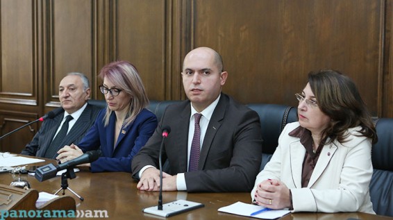 Депутат НС Армении Армен Ашотян: Азербайджан предпринимает вторую попытку имитации миротворчества