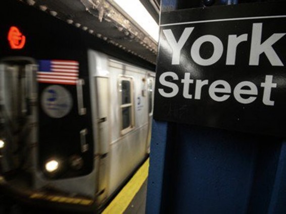 Նյու Յորքի մետրոյում գենդերային չեզոք հայտարարություններ են հայտնվել