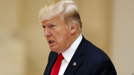 Трамп подвергся критике за заявления о Путине и вмешательстве РФ в выборы