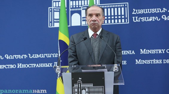 Алоизио Нуньес Ферейра: Бразилия выступает за мирное урегулирование карабахского конфликта
