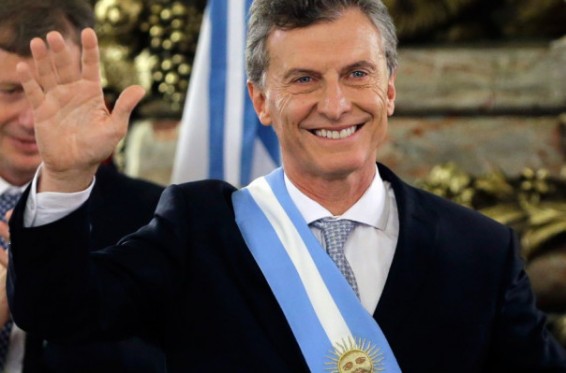 Արգենտինայի նախագահի ուղղաթիռն արտակարգ վայրէջք է կատարել դաշտում