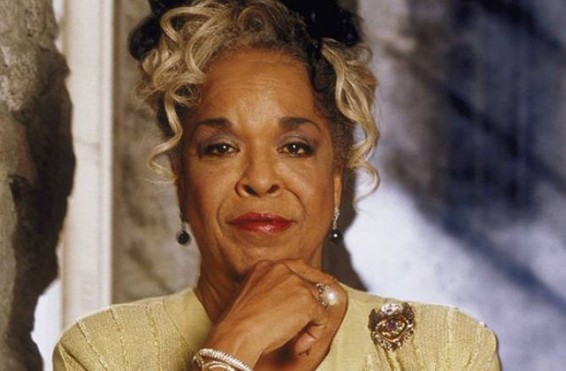 Մահացել է ամերիկացի դերասանուհի և երգչուհի Դելլա Ռիզը