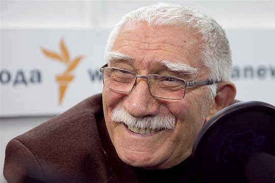 Ջիգարխանյանի մտերիմները հայտնում են, որ Վիտալինայից հեռանալուց հետո դերասանը «ծաղկում» է