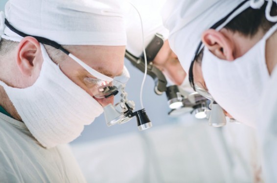 Ֆրանսիայում մարմնի 95%-ի այրվածք ստացած տղամարդուն փոխպատվաստել են երկվորյակ եղբոր մաշկը