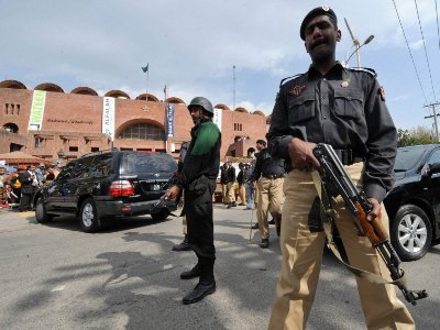 Պակիստանում ոստիկանությունը Իսլամաբադում ցույցերի ժամանակ տասնյակ մարդկանց է ձերբակալել