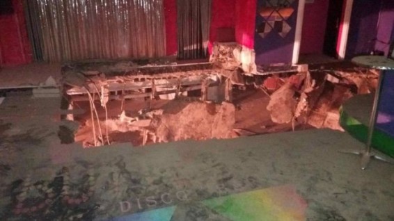 Под танцорами в гей-клубе на Тенерифе обрушился танцпол