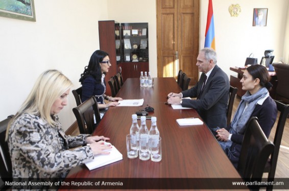 Արփինե Հովհաննիսյանն ընդունել է ԳԴՀ դեսպան Բերնհարդ Մաթիաս Քիսլերին