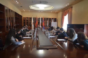 «Եդինայա Ռոսիա» կուսակցության երիտասարդական կազմակերպության անդամները հանդիպեցին Ալեքսանդր Իսկանդարյանին