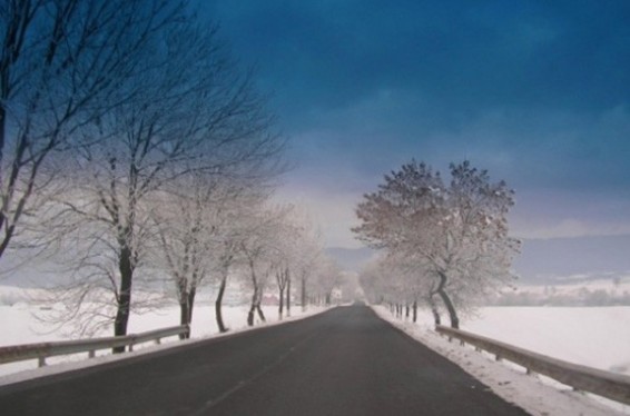 Փակ և դժվարանցանելի ավտոճանապարհներ չկան, բայց ԱԻՆ–ը հորդորում է վարորդներին մարզեր երթևեկել բացառապես ձմեռային անվադողերով