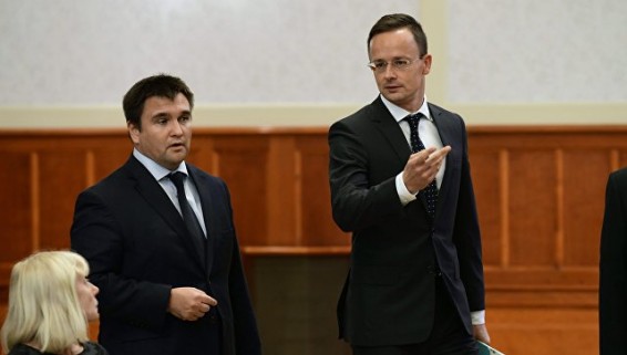 Глава МИД Украины рассказал, что венгры массово покидают Закарпатье