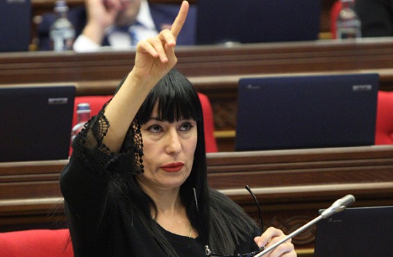 Հաջորդ տարվանից ՀՀ յուրաքանչյուր քաղաքացի ունենալու է 2200 դոլար պարտք. Նաիրա Զոհրաբյան