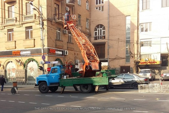Ամենօրյա աշխատանքներ՝ Երևանի արտաքին լուսավորության ցանցում