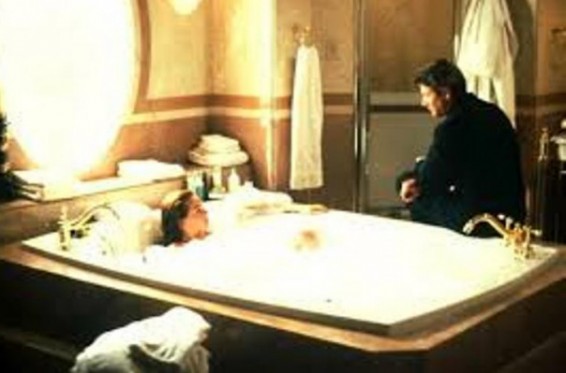 Գերմանիայում 145 կգ կշռող կինն ընկել է լոգարանի մեջ և չկարողանալով դուրս գալ՝ մի քանի օրից մահացել