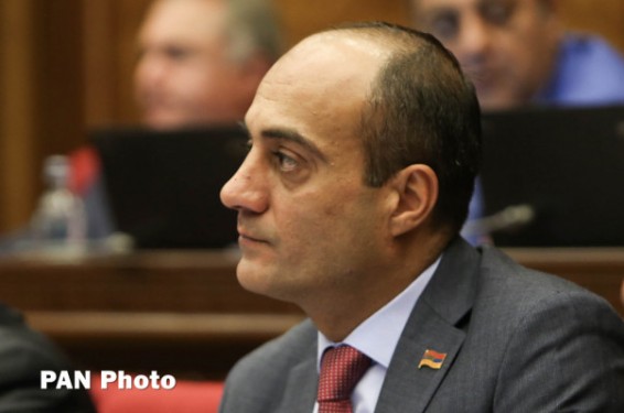 Խնդիր չէ, երբ հասուն մարդը չգիտի, որ դելֆինը ձուկ չէ, բայց խնդիր է, երբ պատվաստման վերաբերյալ գիտելիք չունի. Ա. Սաղաթելյան