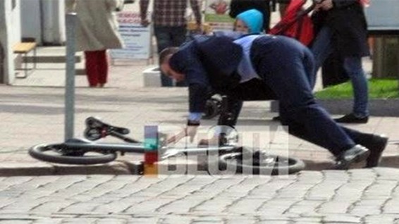 Кличко по пути на работу упал с велосипеда