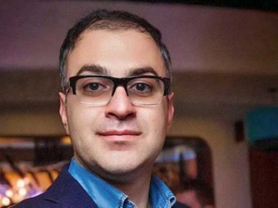 Տարոն Մարգարյանը Գարիկ Մարտիրոսյանին պարգևատրել է «Արգիշտի առաջին» մեդալով