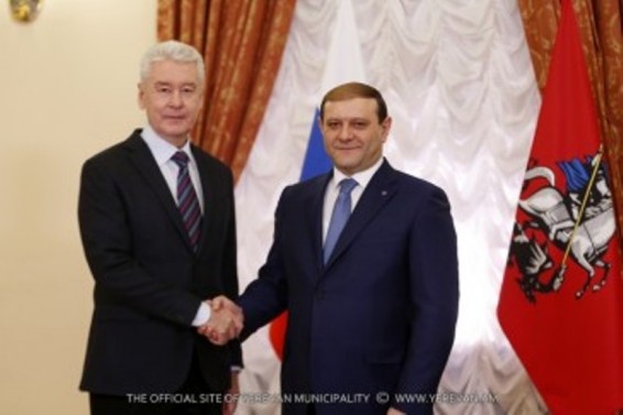 Երևանի քաղաքապետ Տարոն Մարգարյանը հանդիպել է Մոսկվայի քաղաքապետ Սերգեյ Սոբյանինի հետ
