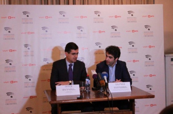 ՎիվաՍել-ՄՏՍ-ի և Հայաստանի պետական երիտասարդական նվագախմբի ամանորյա նվերը. Երևանում հանդես եկավ Մարիո Ստեֆանո Պիետրոդարկին