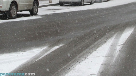 Սոթք-Քարվաճառ ավտոճանապարհին և Վարդենյաց լեռնանցքում տեղ-տեղ մերկասառույց է