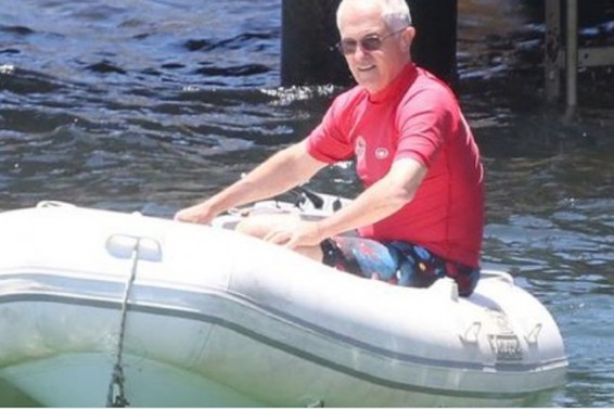 Ավստրալիայի վարչապետը տուգանվել է 250 դոլարով՝ առանց փրկարարի բաճկոնի լուսանկարի համար