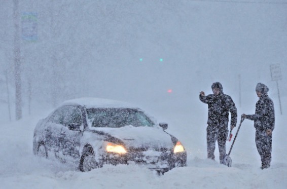 Իսպանիայում ձնաբքի պատճառով հազարավոր մեքենաներ են մնացել ճանապարհներին